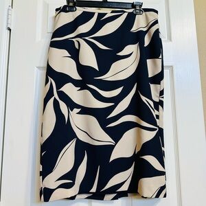 Ann Taylor Printed Skirt Size 12 🤎